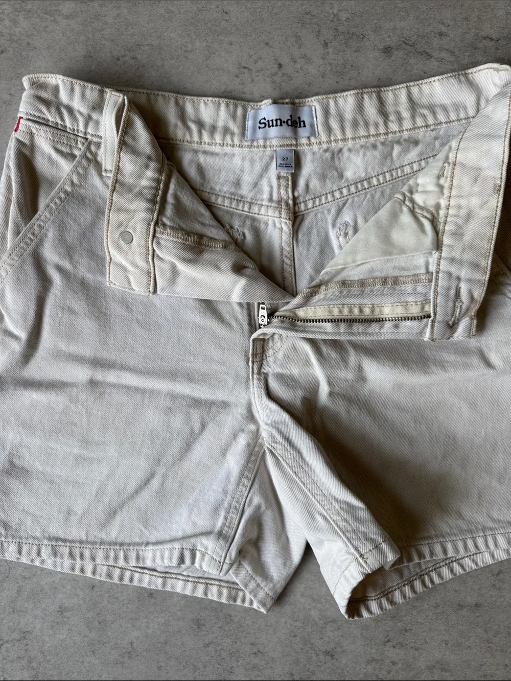 🤍 Sun-deh Aritzia Carpenter Shorts | Size 27 - Picture 2 of 6